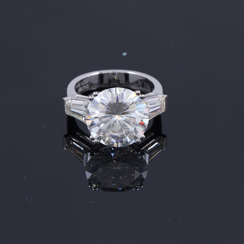8.00ct Round Cut Moissanite, Classic Engagement Ring, 14Kt 585 White Gold