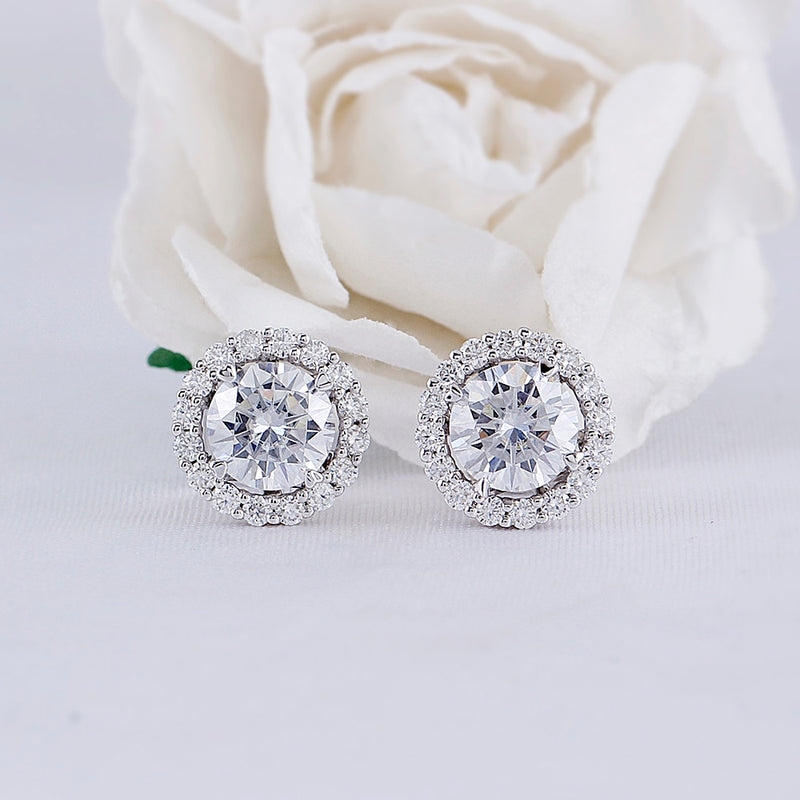 0.50ct each, Round Cut Moissanite Halo Earrings, 14Kt 585 White Gold