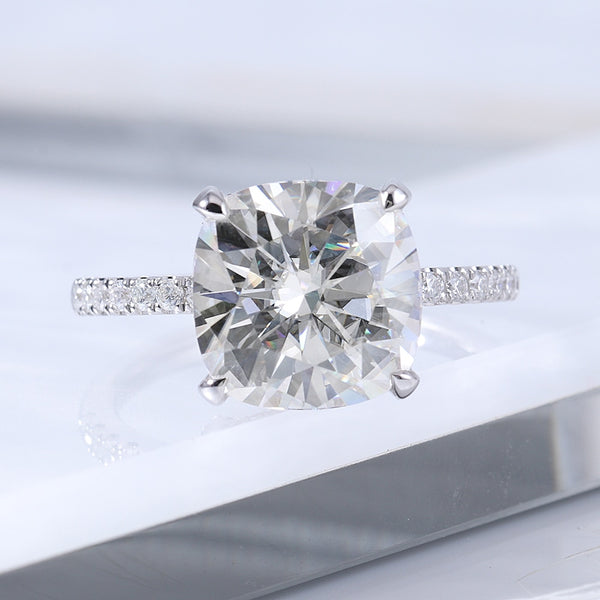 4.50ct Cushion Cut Moissanite Engagement Ring, 14Kt 585 White Gold