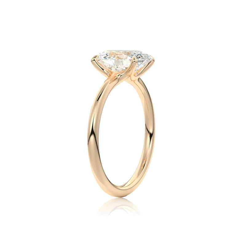 Oval Cut Classic Moissanite Engagement Ring