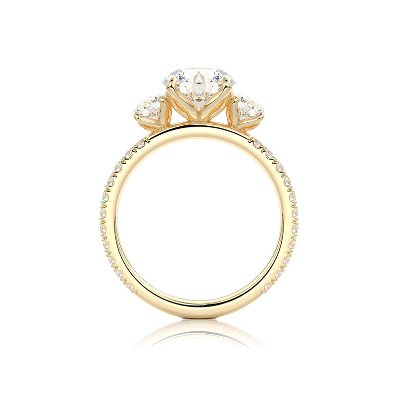 Round Cut 3 Stone Diamond Engagement Ring