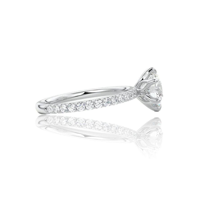 Round Cut 6 Claw Moissanite Engagement Ring