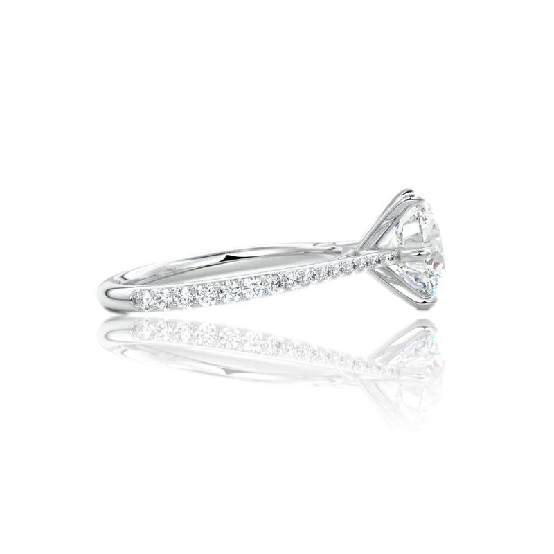 Round Cut 6 Claw Moissanite Engagement Ring