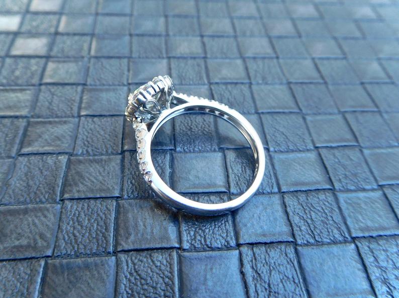 Heart shaped diamond engagament ring, heart shaped halo