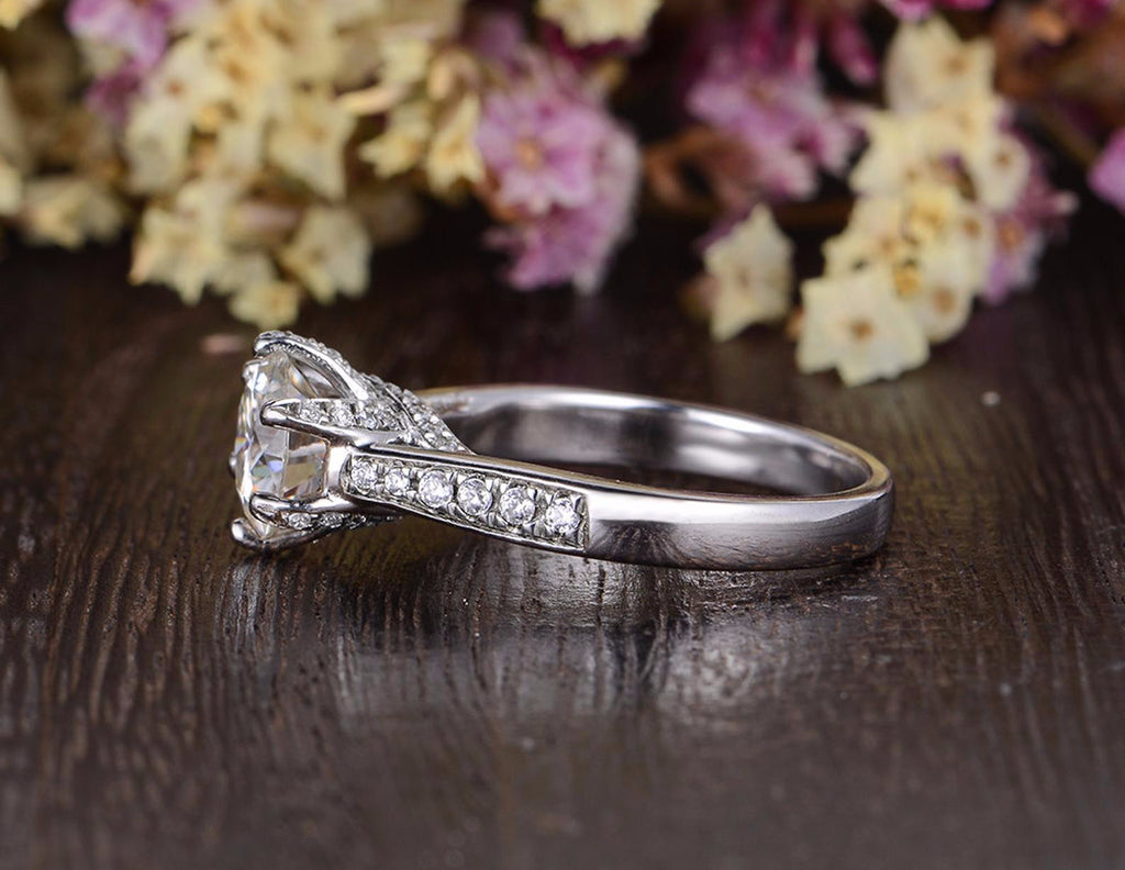 Round Cut Moissanite Engagement Ring Vintage Six Claw Design